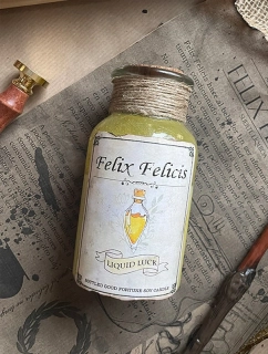 Svíčka ✨FELIX FELICIS ✨